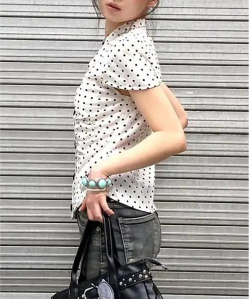 AsheKsha(アシクシャ)の「立ち襟の透かしドットプリーツパフスリーブショートシャツ(シャツ/ブラウス・レディース・ベージュ/ホワイト・M)」の16枚目の写真