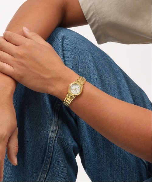 SWATCH(スウォッチ)の「AUREATE GLOW(アナログ腕時計・レディース・イエロー・FREE)」の2枚目の写真