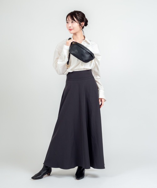 AULENTTI（オウレンティ）の「【AULENTTI/オウレンティ】レザーボディバッグ　ウエストバッグ（ボディバッグ/ウエストポーチ・レディース・ブラック・FREE）」の9枚目の写真