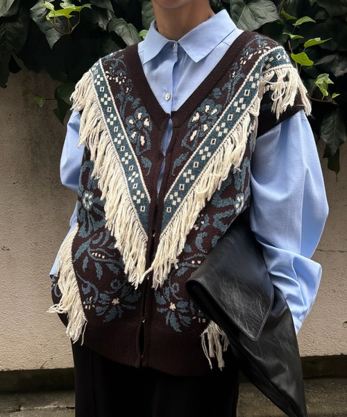 Ameri(アメリ)の「2WAY FLOWER PATTERN FRINGE KNIT VEST(ベスト・レディース・ブルー/ブラウン/グレー・FREE)」の11枚目の写真