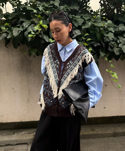 Ameri(アメリ)の「2WAY FLOWER PATTERN FRINGE KNIT VEST(ベスト・レディース・ブルー/ブラウン/グレー・FREE)」の12枚目の写真