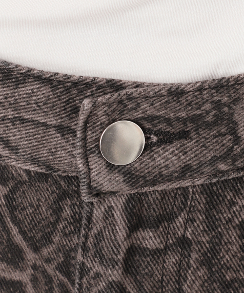 JOINT WORKS(ジョイントワークス)の「アニマルパターン カーブ PANTS / J ANIMAL PATTERN CURVE PT(デニムパンツ・レディース・オートミール/ブラック系その他・LARGE/MEDIUM)」の9枚目の写真