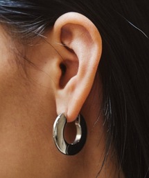 【kiehtova】MOLDED OVAL HOOP PIERCE/モウルディド オーバル フープ ピアス