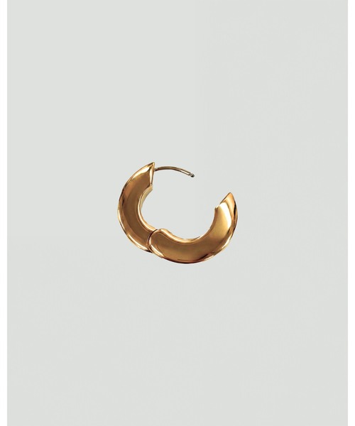 kiehtova(キエトヴァ)の「【kiehtova】MOLDED OVAL HOOP PIERCE/モウルディド オーバル フープ ピアス(ピアス(両耳用)・レディース・シルバー/ゴールド・FREE)」の8枚目の写真