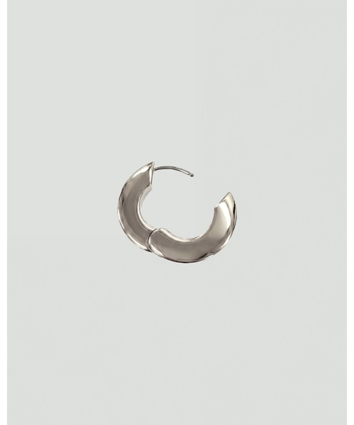 kiehtova(キエトヴァ)の「【kiehtova】MOLDED OVAL HOOP PIERCE/モウルディド オーバル フープ ピアス(ピアス(両耳用)・レディース・シルバー/ゴールド・FREE)」の11枚目の写真