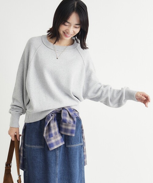 HONEYSUCKLE ROSE(ハニーサックルローズ)の「《柔らかな着心地/体型カバー》スウェットライクニット(ニット/セーター・レディース・グリーン/レッド系1/ライトグレー/ライトイエロー系・03/05/04)」の1枚目の写真