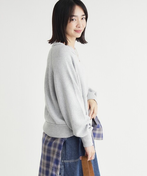HONEYSUCKLE ROSE(ハニーサックルローズ)の「《柔らかな着心地/体型カバー》スウェットライクニット(ニット/セーター・レディース・グリーン/レッド系1/ライトグレー/ライトイエロー系・03/05/04)」の6枚目の写真