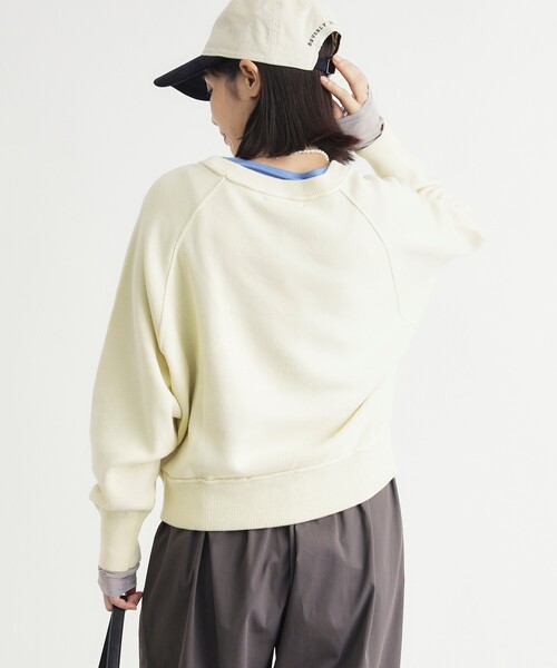 HONEYSUCKLE ROSE(ハニーサックルローズ)の「《柔らかな着心地/体型カバー》スウェットライクニット(ニット/セーター・レディース・グリーン/レッド系1/ライトグレー/ライトイエロー系・03/05/04)」の18枚目の写真