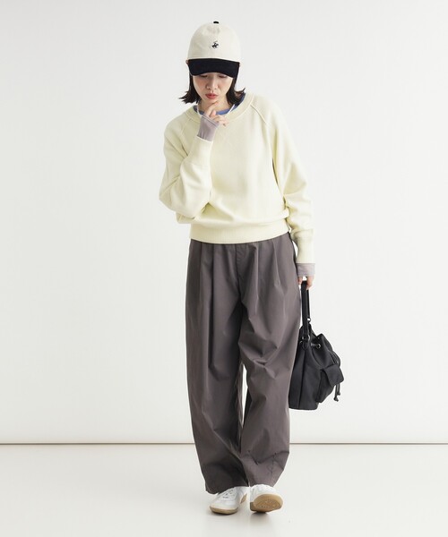 HONEYSUCKLE ROSE(ハニーサックルローズ)の「《柔らかな着心地/体型カバー》スウェットライクニット(ニット/セーター・レディース・グリーン/レッド系1/ライトグレー/ライトイエロー系・03/05/04)」の20枚目の写真