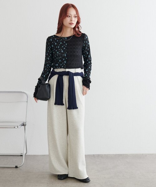 DISCOAT(ディスコート)の「【WEB限定】花柄切替パッチワークロングスリーブTシャツ(Tシャツ/カットソー・レディース・ブルー/ブラック/アイボリー・FREE)」の11枚目の写真