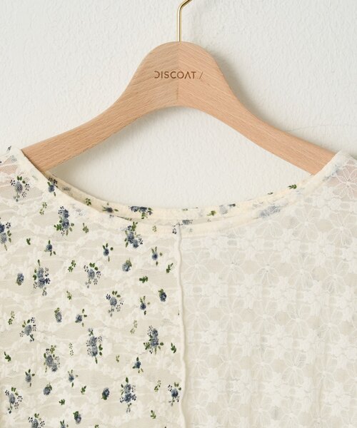 DISCOAT(ディスコート)の「【WEB限定】花柄切替パッチワークロングスリーブTシャツ(Tシャツ/カットソー・レディース・ブルー/ブラック/アイボリー・FREE)」の17枚目の写真