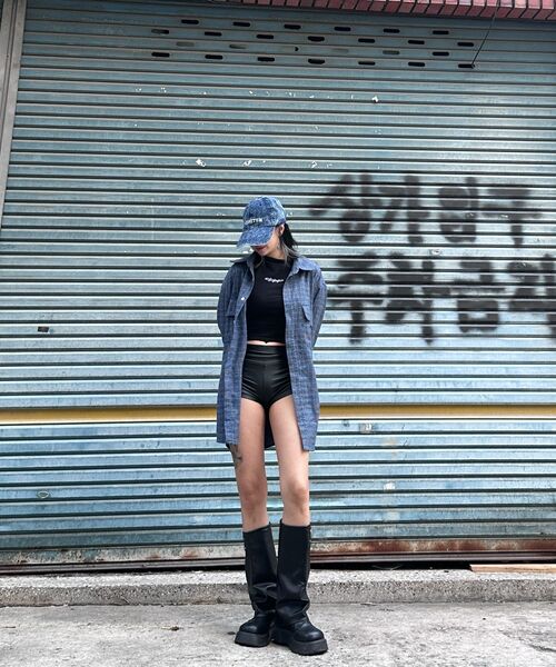 UNKNOWN PLANET(アンノウンプラネット)の「ブラッシュドチェック オーバーサイズシャツ ブルー(シャツ/ブラウス・レディース・その他・SMALL/MEDIUM/LARGE)」の9枚目の写真