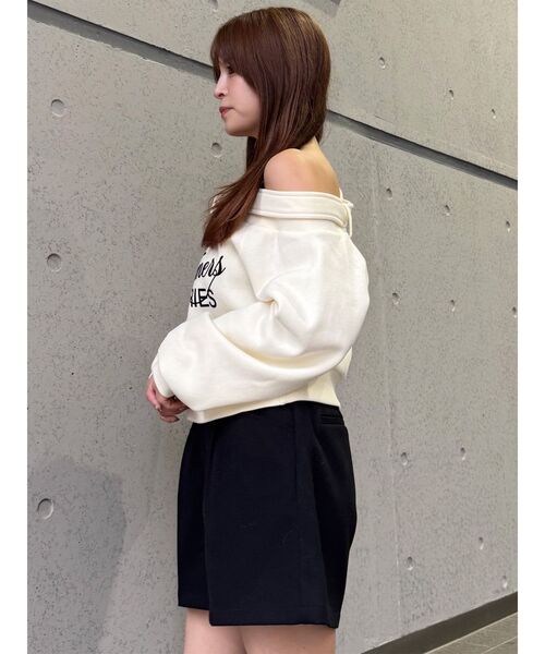 MURUA(ムルーア)の「オフショルスウェットトップス 冬服(スウェット・レディース・グレー/アイボリー/ブラック・FREE)」の11枚目の写真