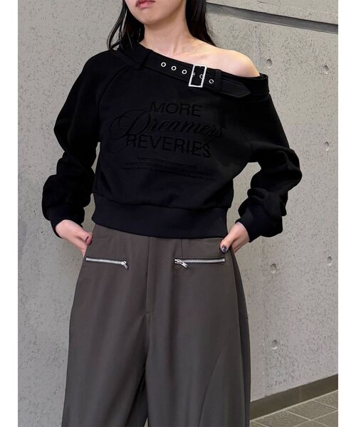 MURUA(ムルーア)の「オフショルスウェットトップス 冬服(スウェット・レディース・グレー/アイボリー/ブラック・FREE)」の4枚目の写真