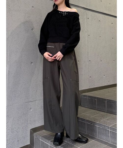 MURUA(ムルーア)の「オフショルスウェットトップス 冬服(スウェット・レディース・グレー/アイボリー/ブラック・FREE)」の22枚目の写真