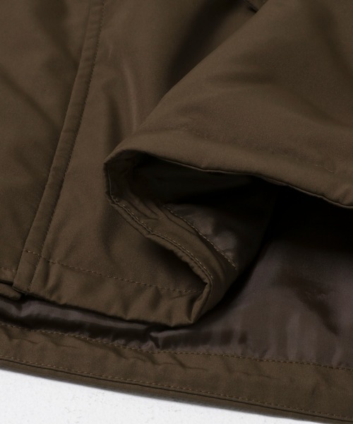 ITEMS URBANRESEARCH（アイテムズ アーバンリサーチ）の「フードミドルダウンジャケット（ダウンジャケット/コート・レディース・ブラウン/ブラック・FREE）」の3枚目の写真