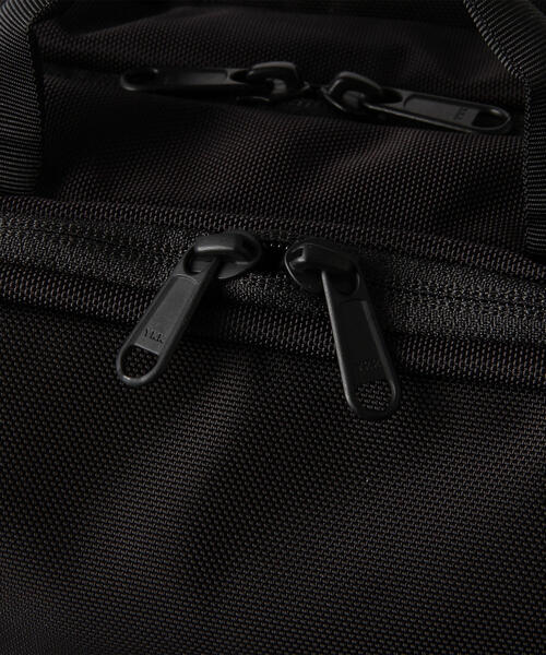 green label relaxing（グリーンレーベルリラクシング）の「[ザ ノースフェイス] TNF SHUTTLE 3WAY デイパック 25 ◇（ビジネスバッグ・メンズ・ブラック/ベージュ/ネイビー/ダークグリーン/ナチュラル/ロイヤルブルー・フリー）」の15枚目の写真