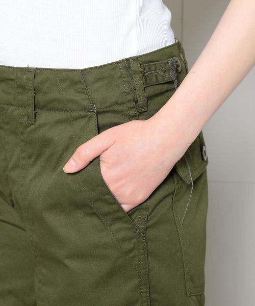 BEAUTY&YOUTH UNITED ARROWS（ビューティーアンドユースユナイテッドアローズ）の「＜FWK Engineered Garments＞FATIGUE 7OZ TWILL PANTS/ﾊﾟﾝﾂ.：（その他パンツ・レディース・オリーブ・1/2）」の4枚目の写真