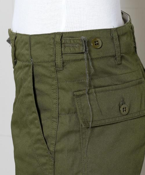 BEAUTY&YOUTH UNITED ARROWS（ビューティーアンドユースユナイテッドアローズ）の「＜FWK Engineered Garments＞FATIGUE 7OZ TWILL PANTS/ﾊﾟﾝﾂ.：（その他パンツ・レディース・オリーブ・1/2）」の5枚目の写真