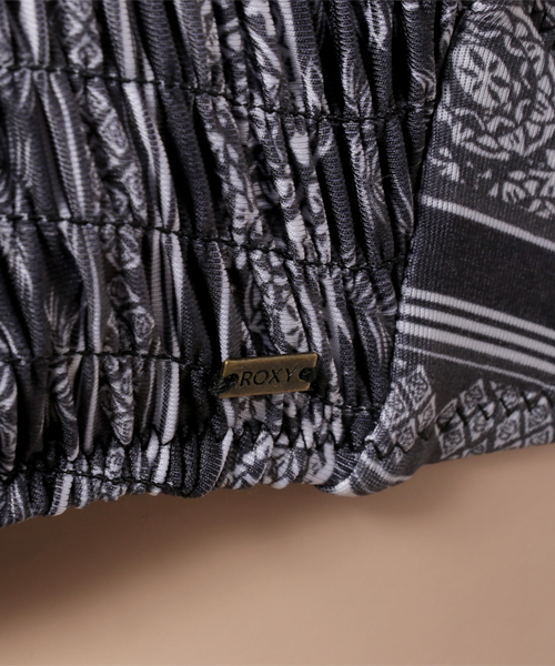 ROXY（ロキシー）の「TROPIC WAX BRA（水着・レディース・ブラック系その他/オレンジ系その他/ネイビー・X-LARGE/SMALL/LARGE/MEDIUM）」の6枚目の写真