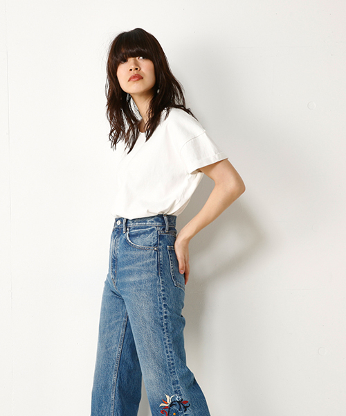 SLY（スライ）の「BOX LOOSE T/SH（Tシャツ/カットソー・レディース・ホワイト/ブラック/トップグレー・FREE）」の2枚目の写真