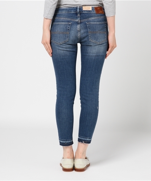 Denim & Supply Ralph Lauren(デニムアンドサプライラルフローレン)の「D&S Morgan クロップ スキニージーンズ(デニムパンツ・レディース・ブルー系9・28/25/26/27/24)」の11枚目の写真