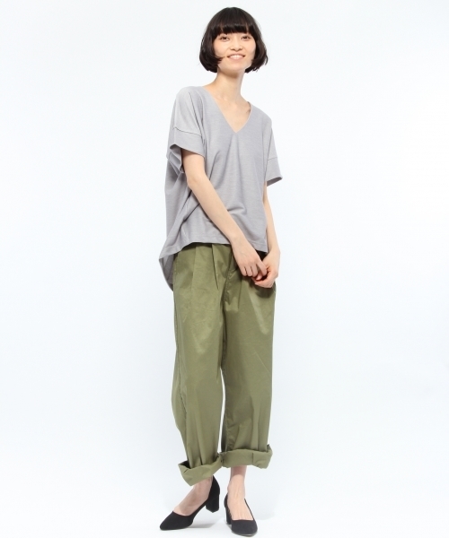 LAKOLE（ラコレ）の「【汗ジミ軽減】ワイドレッグチノパンツ / LAKOLE（チノパンツ・レディース・オリーブ/ベージュ・3/2/4）」の4枚目の写真