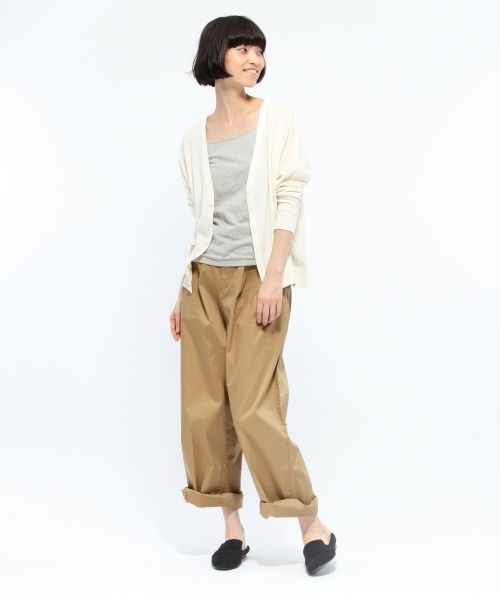 LAKOLE（ラコレ）の「【汗ジミ軽減】ワイドレッグチノパンツ / LAKOLE（チノパンツ・レディース・オリーブ/ベージュ・3/2/4）」の17枚目の写真