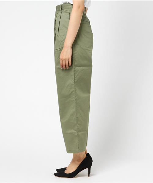 LAKOLE（ラコレ）の「【汗ジミ軽減】ワイドレッグチノパンツ / LAKOLE（チノパンツ・レディース・オリーブ/ベージュ・3/2/4）」の6枚目の写真