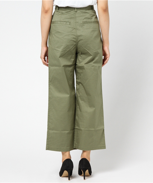 LAKOLE（ラコレ）の「【汗ジミ軽減】ワイドレッグチノパンツ / LAKOLE（チノパンツ・レディース・オリーブ/ベージュ・3/2/4）」の7枚目の写真