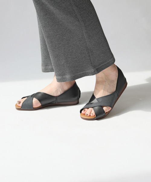 RiiiKa（リーカ）の「【MADE IN JAPAN】【安心の日本製】オープントゥフラットシューズ【RiiiKa/リーカ】（サンダル・レディース・ブラック/アイボリー/キャメル/カーキ/ブラック系その他・M/LL/S/L）」の12枚目の写真