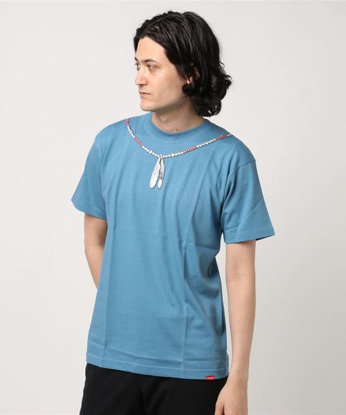 JACKROSE（ジャックローズ）の「フェザーネックレスプリントTシャツ（T