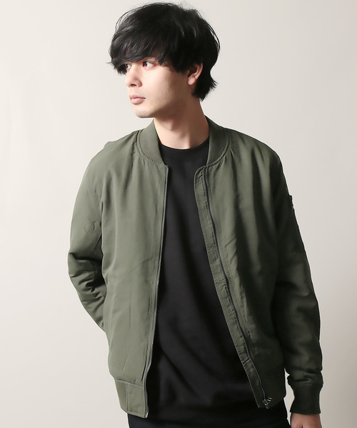 ASTRONOMY（アストロノミー）の「中綿パディングMA-1ジャケット（MA-1・メンズ・ブラック/ベージュ/ネイビー/グレー/カーキ/モカ/アーミー/杢グレー/ワイン/グリーン系その他/ブラック系その他/ブラック系その他2/ブルー系その他/グリーン系その他2/ベージュ系その他/ブラウン系その他/グリーン系その他3/ホワイト/チャコール/ブラウン・S/M/L/XL/XXL）」の16枚目の写真