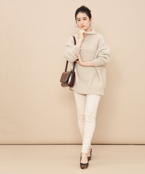 ADAM ET ROPE'（アダムエロペ）の「ソリッドスリットレギンス（レギンス/スパッツ・レディース・ライトグリーン/キャメル/キナリ/ブラック・FREE）」の5枚目の写真