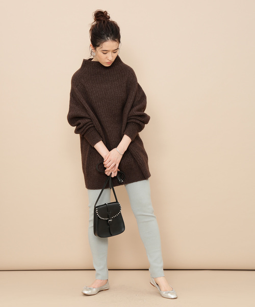 ADAM ET ROPE'（アダムエロペ）の「ソリッドスリットレギンス（レギンス/スパッツ・レディース・ライトグリーン/キャメル/キナリ/ブラック・FREE）」の6枚目の写真