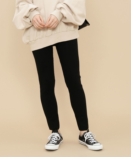 ADAM ET ROPE'（アダムエロペ）の「ソリッドスリットレギンス（レギンス/スパッツ・レディース・ライトグリーン/キャメル/キナリ/ブラック・FREE）」の3枚目の写真