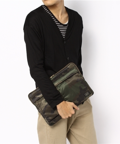 BEAMS（ビームス）の「PORTER / TANKER DOCUMENT CASE（クラッチバッグ・メンズ・オリーブ/ネイビー・ONE SIZE）」の3枚目の写真