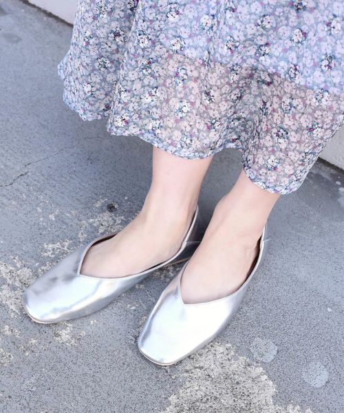 Khaju(カージュ)の「Khaju:スクエアフラットシューズ◇(パンプス・レディース・ブラック/ピンク/シルバー・30/40/50)」の7枚目の写真