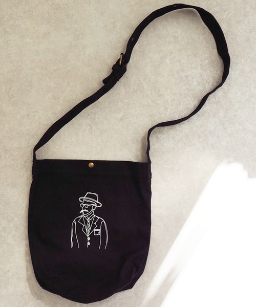 kutir（クティール）の「【２周年アイテム】イラストミニショルダー（ショルダーバッグ・メンズ・グリーン/オフホワイト/ブラック・FREE）」の8枚目の写真