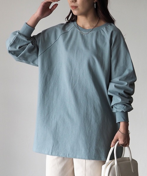 Riberry（リベリー）の「バックスリットオーバーサイズラグランスリーブロンT（Tシャツ/カットソー・レディース・ブラック/ベージュ/オフホワイト/ラベンダー/グリーン系その他/カーキ/ライトパープル/モカ/ブルー/スミクロ・FREE）」の19枚目の写真