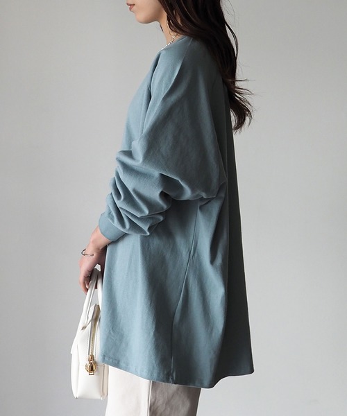 Riberry（リベリー）の「バックスリットオーバーサイズラグランスリーブロンT（Tシャツ/カットソー・レディース・ブラック/ベージュ/オフホワイト/ラベンダー/グリーン系その他/カーキ/ライトパープル/モカ/ブルー/スミクロ・FREE）」の18枚目の写真