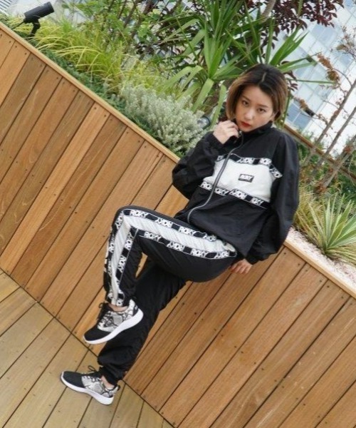 ROXY（ロキシー）の「SHUFFLE PANT/ロキシー ボトムス パンツ フィットネス ジム ヨガ ランニング ルームウェア・ワンマイルウェアにも（その他パンツ・レディース・ホワイト/ブラック・SMALL/MEDIUM/LARGE）」の2枚目の写真