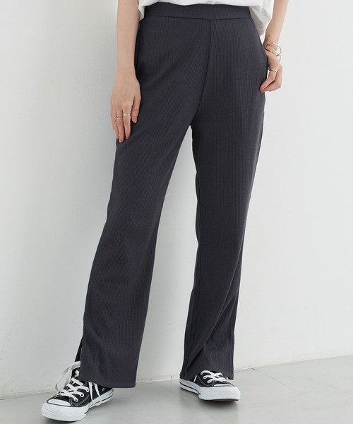 earth music&ecology（アースミュージックアンドエコロジー）の「リブストレートパンツ ＊（その他パンツ・レディース・チャコールグレー/アイボリー/ベージュ・FREE）」の3枚目の写真