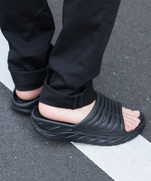 HOKA（ホカ）の「Ora Recovery Slide 1099673（サンダル・メンズ・ブラック・28cm）」の12枚目の写真