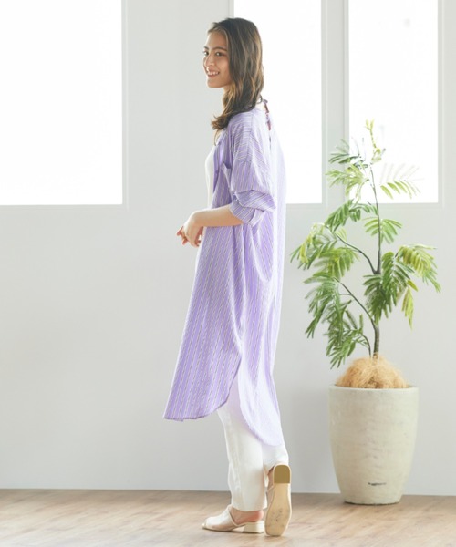 Willful by lipstar（ウィルフル バイ リップスター）の「バックベルトストライプシャツワンピース（ワンピース・レディース・ダークベージュ/パープル系その他/アイボリー・M）」の20枚目の写真