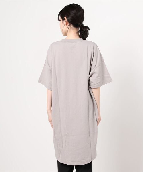 KANGOL(カンゴール)の「KANGOL カンゴール ポケット付き コクーンシルエットチュニック(Tシャツ/カットソー・レディース・ライトグレー/チャコール/ホワイト・フリー)」の4枚目の写真