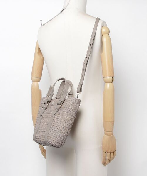 Helen Kaminski（ヘレンカミンスキー）の「HELEN KAMINSKI(ヘレンカミンスキー)Wide Braid Bag（ショルダーバッグ・レディース・グレー・F）」の2枚目の写真