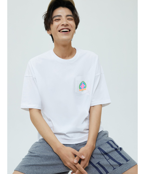 GAP(ギャップ)の「ルーズフィット コットン ロゴTシャツ(Tシャツ/カットソー・メンズ・ホワイト/ブラック/パープル/イエロー/グリーン・S/M/L/XL/XS/XXS)」の20枚目の写真