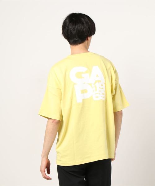 GAP(ギャップ)の「ルーズフィット コットン ロゴTシャツ(Tシャツ/カットソー・メンズ・ホワイト/ブラック/パープル/イエロー/グリーン・S/M/L/XL/XS/XXS)」の6枚目の写真