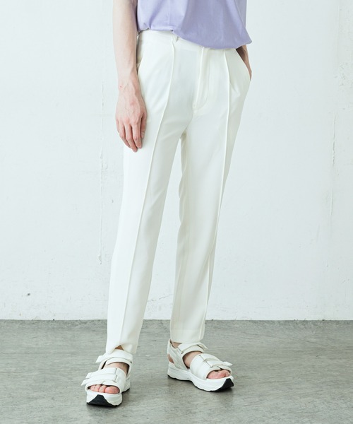 Lui's(ルイス)の「ネオクラシックピンタックスリムパンツ(スラックス・メンズ・オフホワイト/ブラック/グリーン・SMALL/MEDIUM)」の2枚目の写真